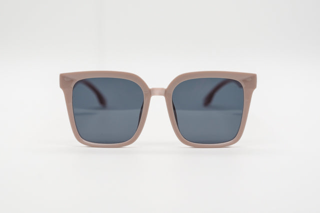 Gafas de sol ACWIN Betty color beige nude de estilo cuadrado oversize para niños y niñas.