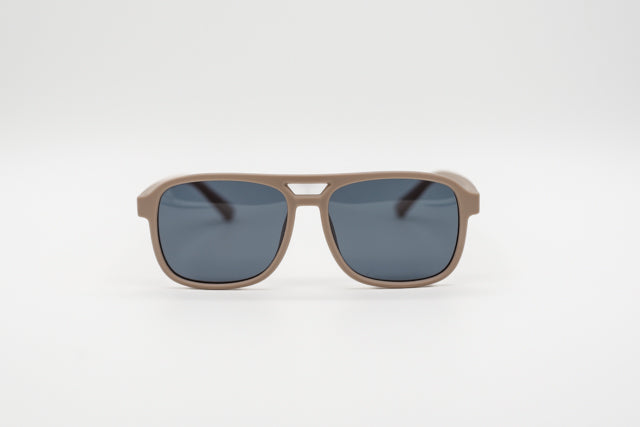 Gafas de sol ACWIN Yongy en color camel arena con diseño tipo aviador y doble puente frontal.