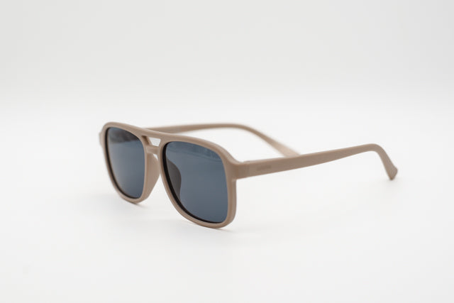 Gafas de sol ACWIN Yongy en color camel arena con diseño tipo aviador y doble puente frontal. - Vista 2