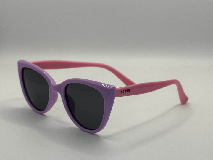 Gafas de sol infantiles ACWIN Lys moradas con patillas rosas y forma cat-eye u ojo de gato. - Vista 3