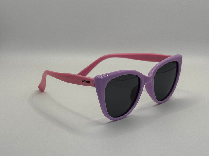 Gafas de sol infantiles ACWIN Lys moradas con patillas rosas y forma cat-eye u ojo de gato. - Vista 2