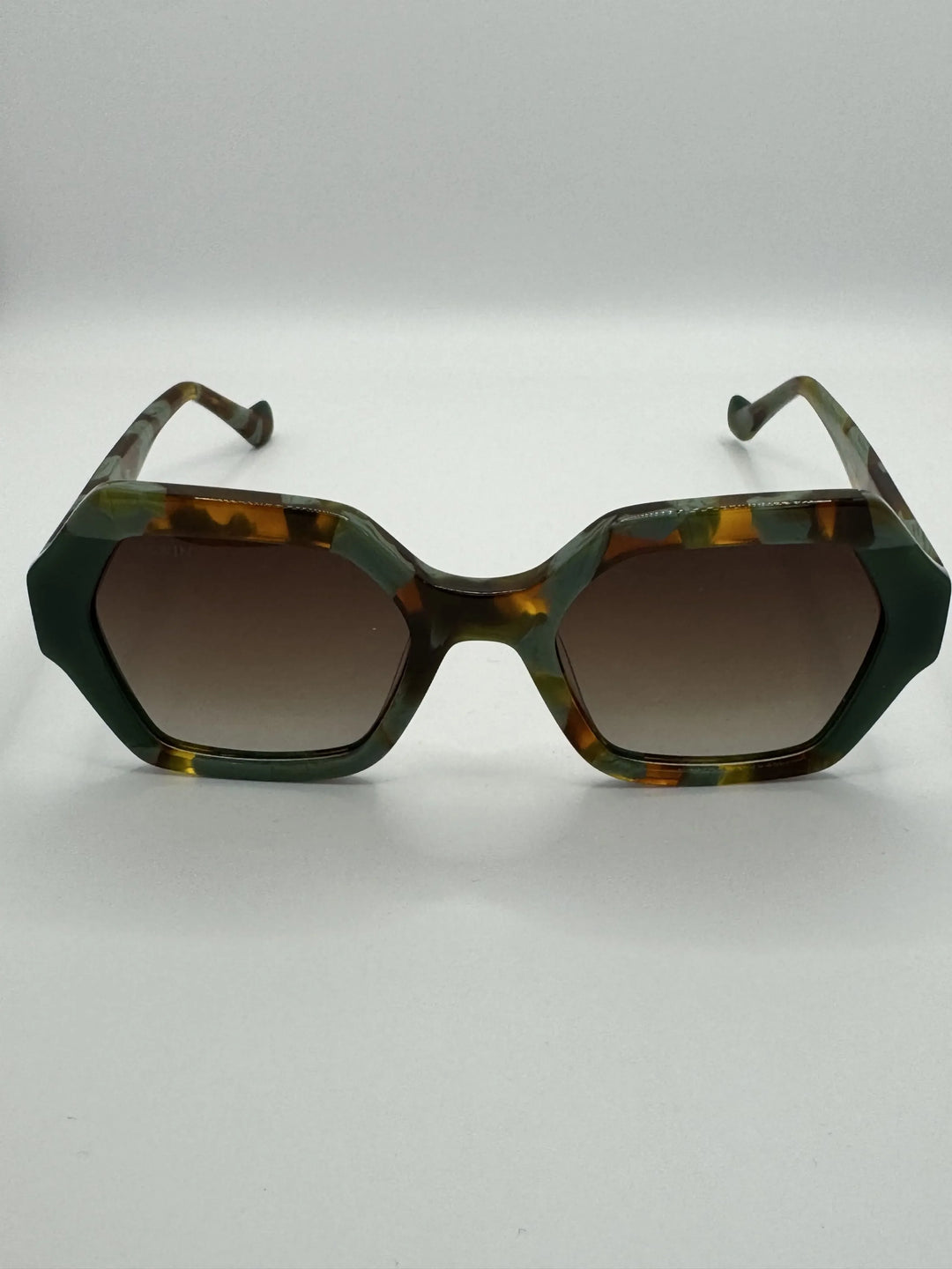 oferta-gafas-de-sol-tabarca-montura-geometrica-verde