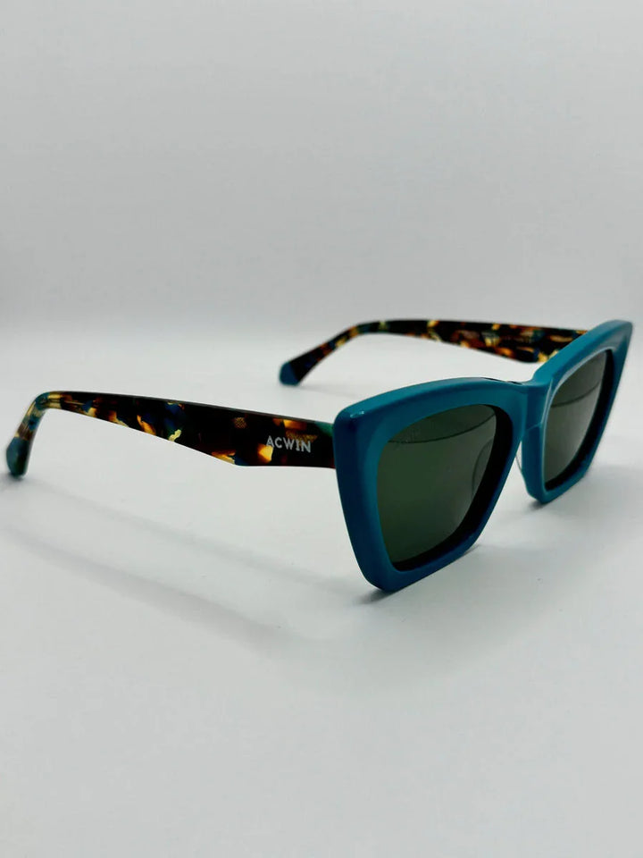 gafas-sol-calpe-mujer-montura-gruesa-azul