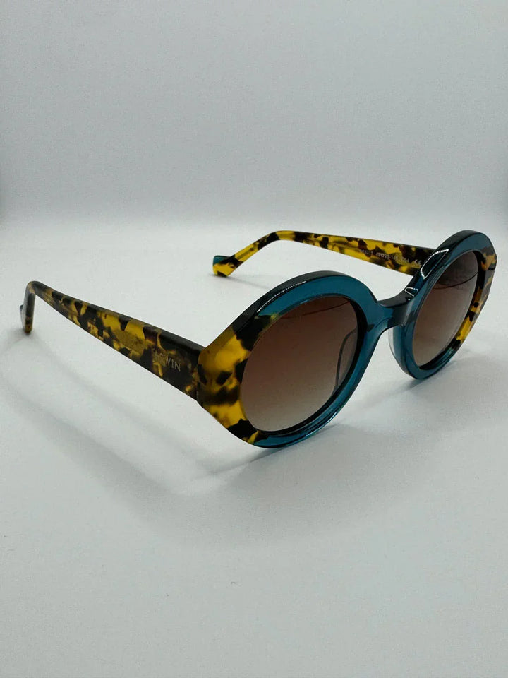 Gafas de sol con lentes redondas y montura exterior gruesa y geométrica modelo Granadella.