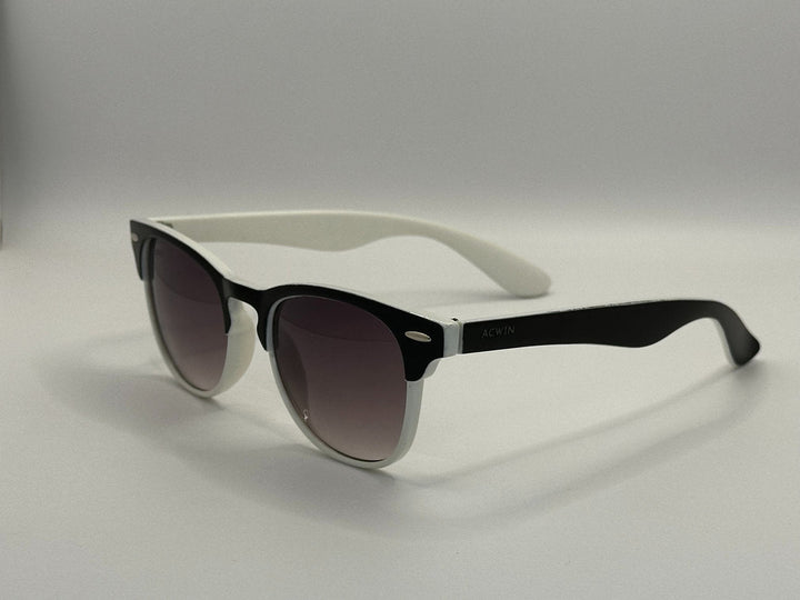 Perfil lateral gafas de sol Kioto mostrando la varilla negra con interior blanco.