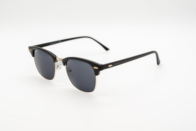 Vista en perspectiva del modelo Madrid mostrando la varilla negra mate y detalles dorados.