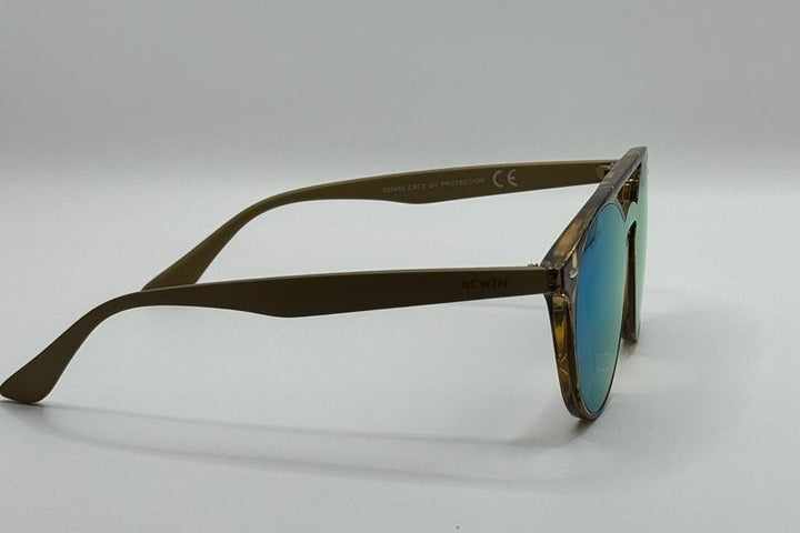 Perfil lateral gafas de sol Maly mostrando la varilla mate color kaki y frontal carey.