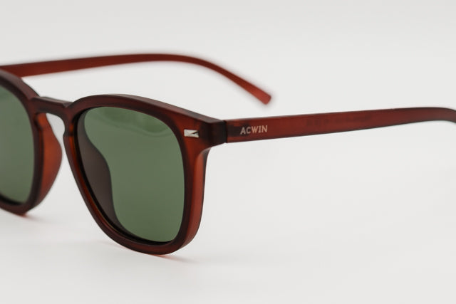 Detalle lateral de la textura mate y color ladrillo del modelo Milano.