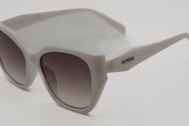 Detalle macro de la textura satinada y el diseño de la varilla del modelo Veracruz.