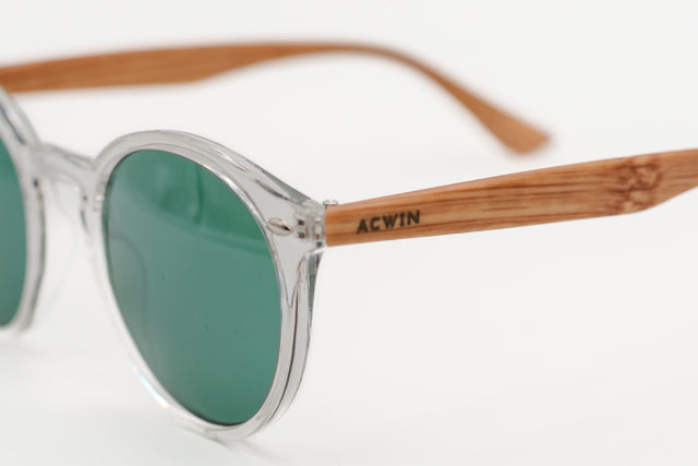 Detalle macro de la varilla de madera de bambú y la charnela del modelo Washington.