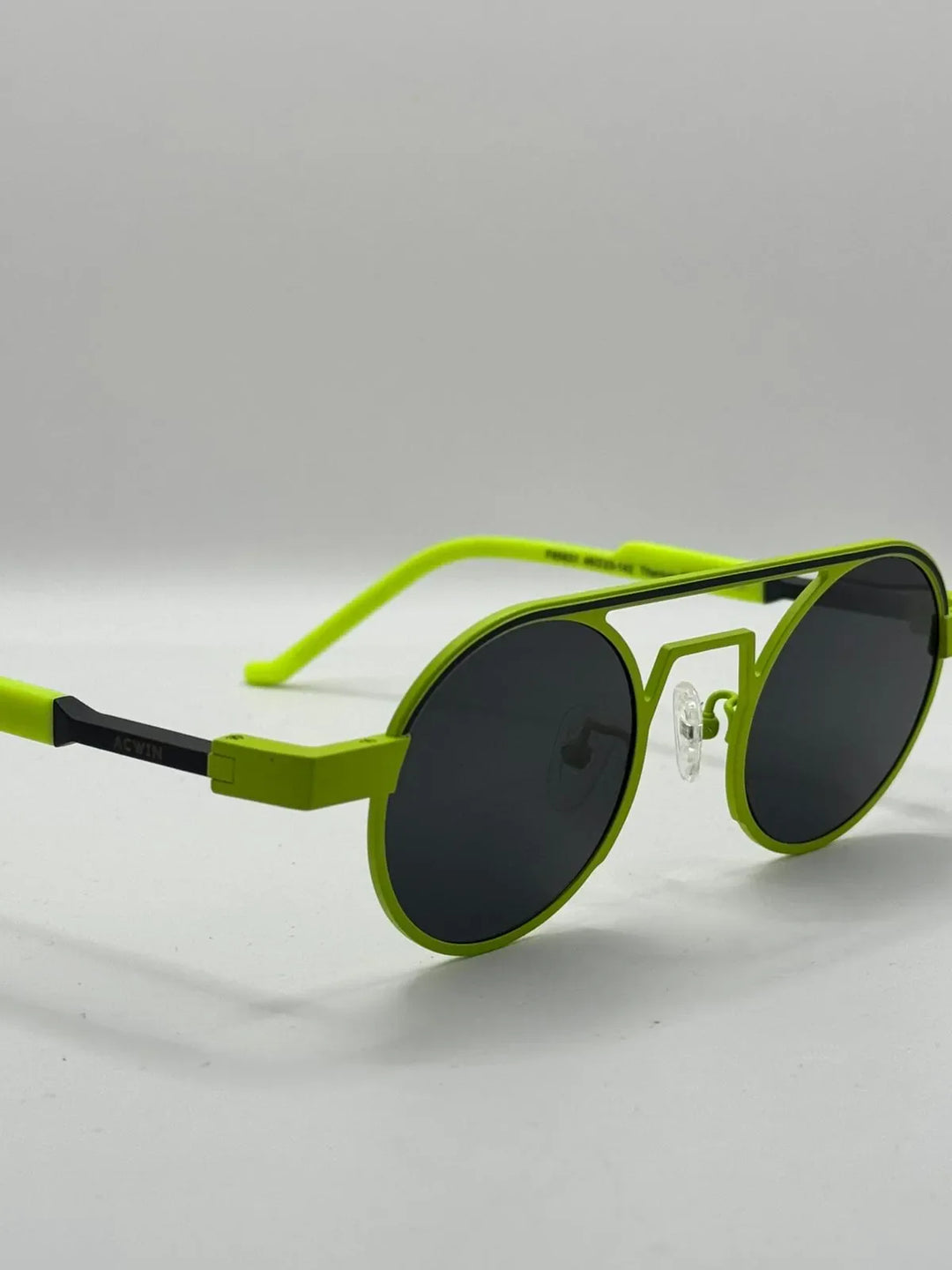 Gafas de sol Titanio Ios perspectiva ligeras estilo contemporaneo