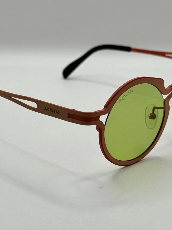 Gafas de sol Titanio Kos perspectiva rojo vibrante 01