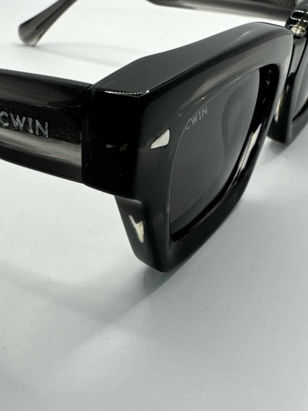 nuevas-gafas-de-sol-baladrar-estilo-urbano-elegante