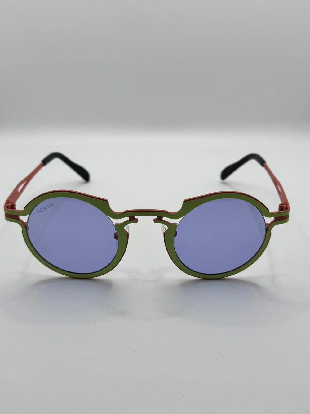 Gafas de sol Titanio Rhodes vista frontal rojo comprar online